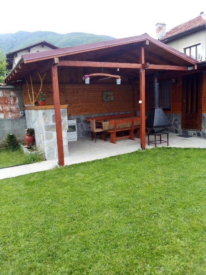 Holiday Guest House Kemo Sapareva Banya Esterno foto