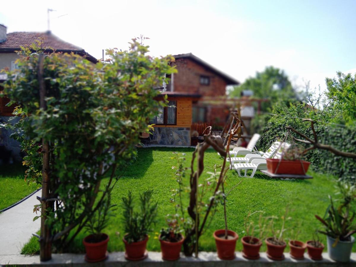 Holiday Guest House Kemo Sapareva Banya Esterno foto